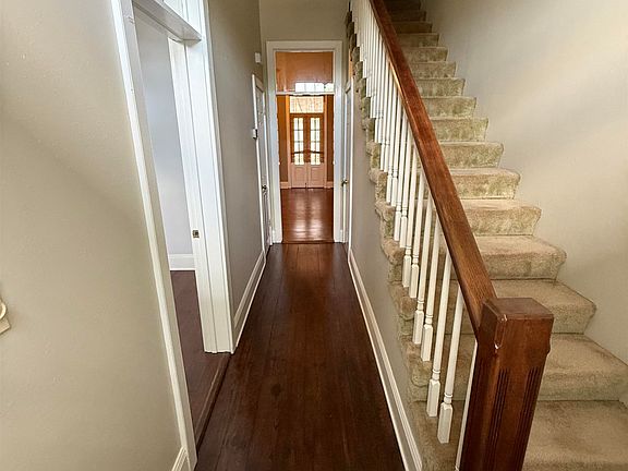 2nd image of 604 Holiday Dr