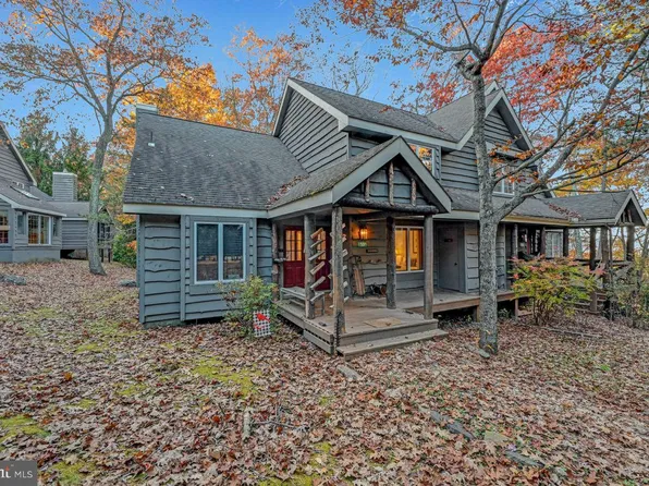 53 Midway, Lake Harmony, PA 18624