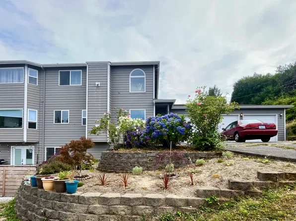 421 SW Thistle St, Seattle, WA 98106