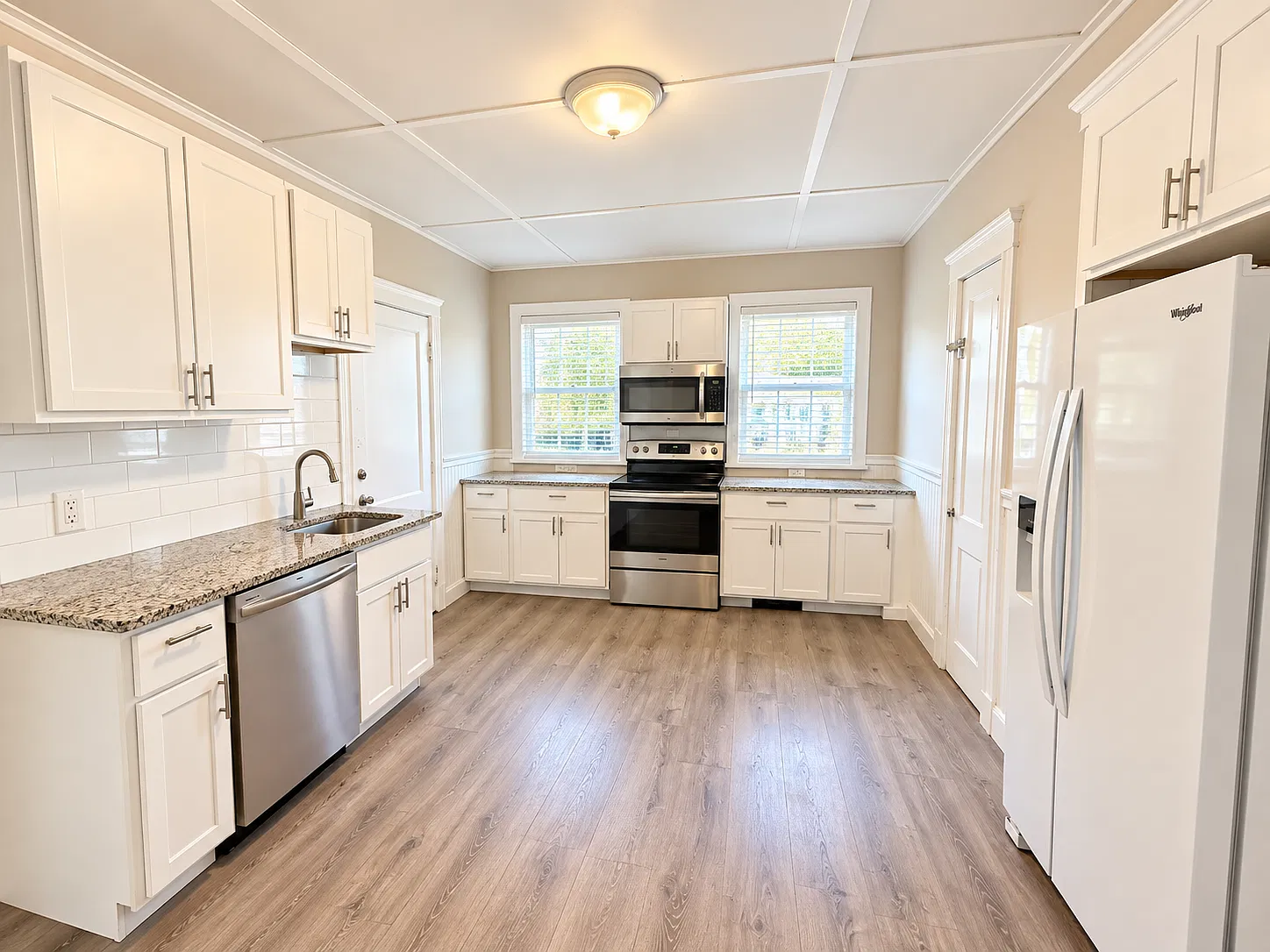4 bed, 1275 sqft, $3,450 — Photo 2