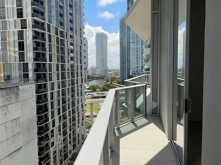 77 SE 5th St #1208 — Photo 3