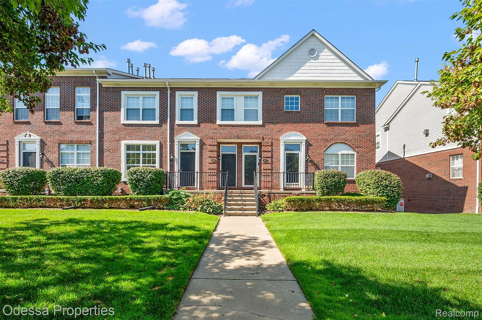 43103 Strand Dr photo 1