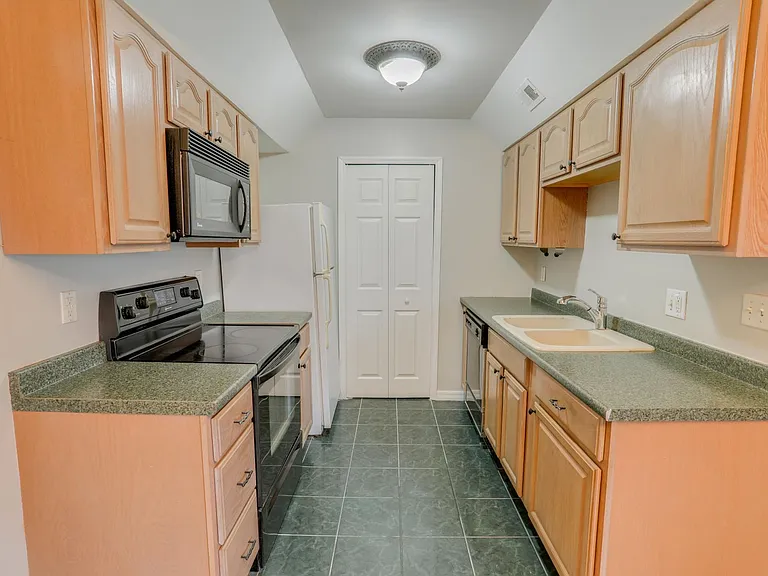 1724 Townhall Ln #1724 — Photo 6