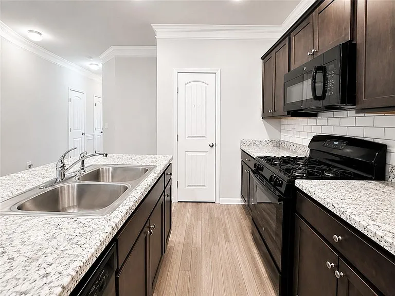 349 Turtle Creek Dr — Photo 9