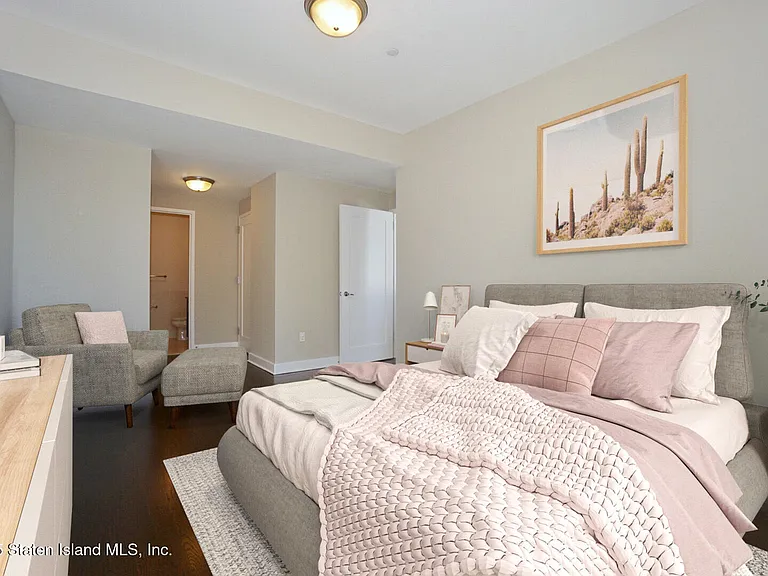 90 Bay Street Lndg #4B — Photo 9