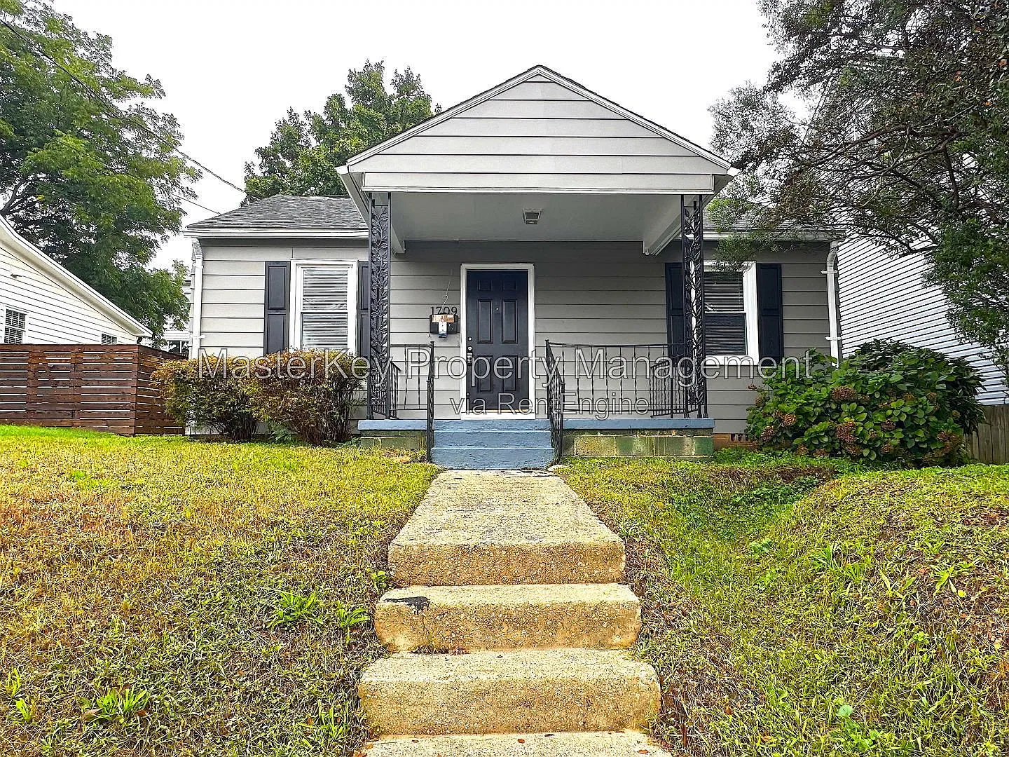 3 bed, 1.0 bath, 1046 sqft, $1,500 — Photo 1