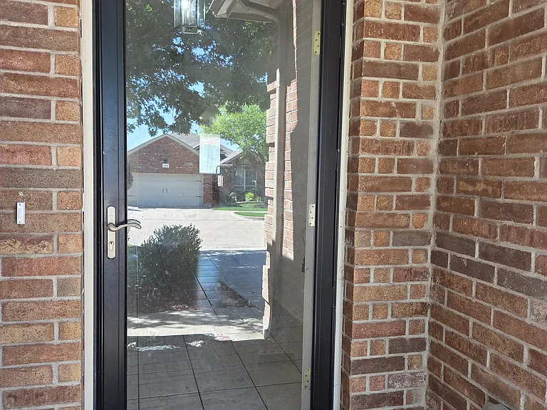 6037 Horse Trap Dr — Photo 4