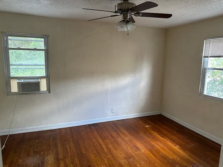 2911 Euclid Ave #4 — Photo 16