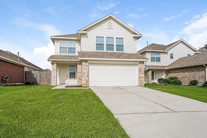 1st image of 21927 Paril Creek Dr