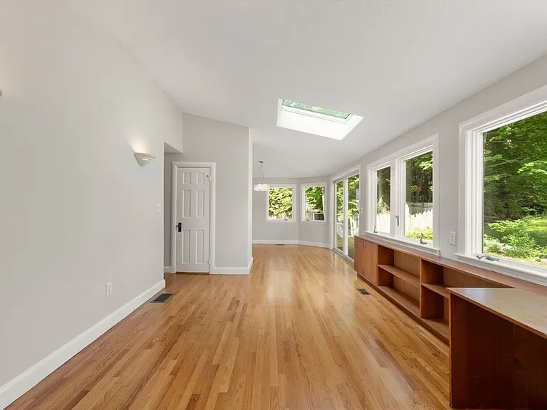42 Elinor Rd — Photo 17