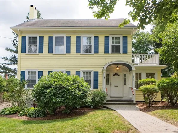 293 Doyle Ave, Providence, RI 02906