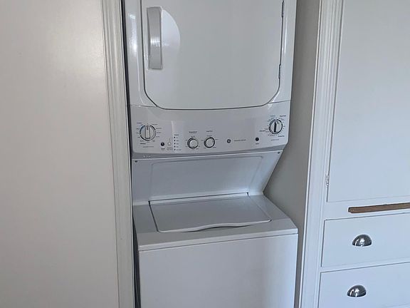 Washer Dryer - in Unit