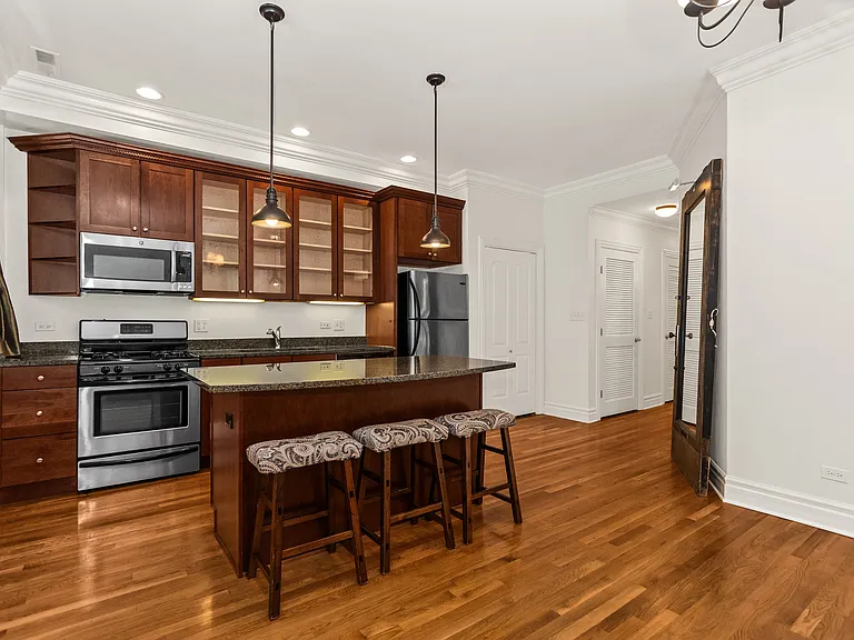 1707 N Crilly Ct #1E — Photo 9