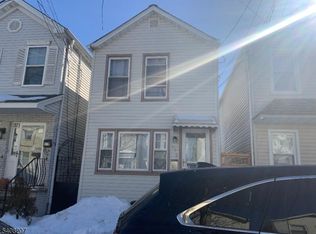 97 Marne St, Newark City, NJ 07105