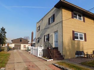 137 Powhattan St, Lester, PA 19029