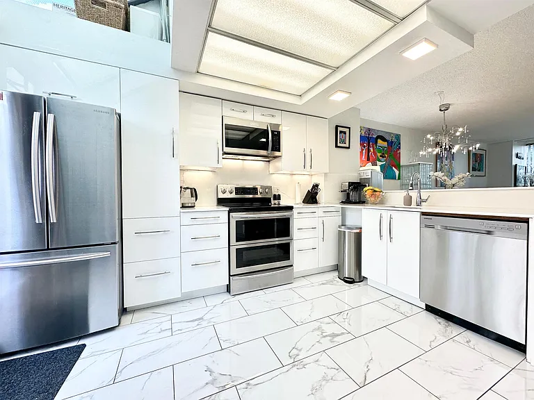 850 Burrard St #1006 — Photo 9