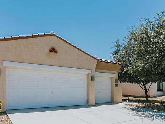 2nd image of 9340 N Indian Summer Dr