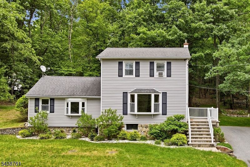 1st image of 312 Lakeview Dr