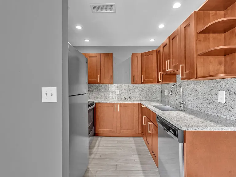 8909 NW 28th Dr #32B — Photo 8