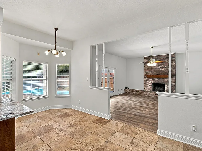 1205 Shannon Ln — Photo 24