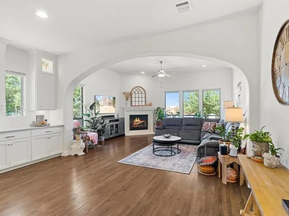 4701 Hill Meadow Rd, Grapevine, TX 76051
