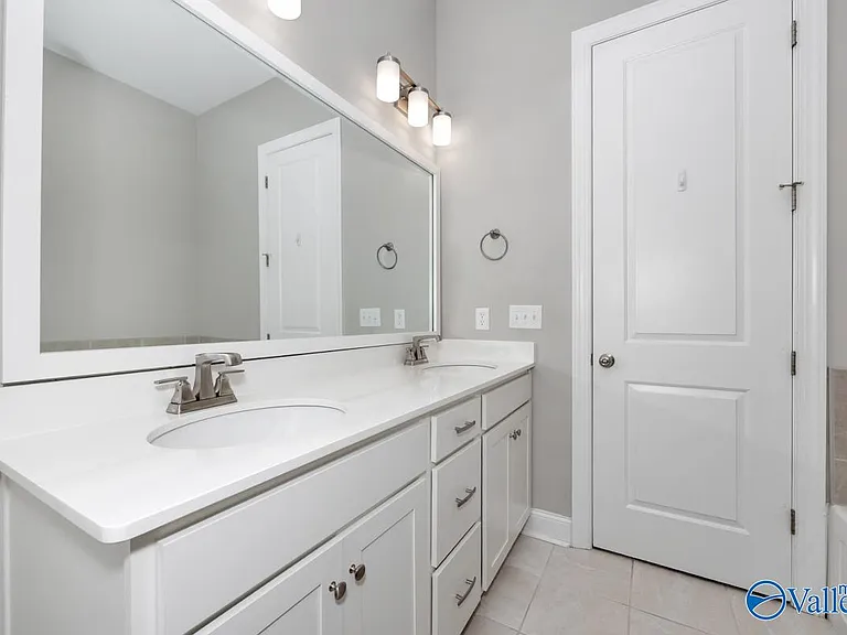 42 Pine St NW — Photo 18