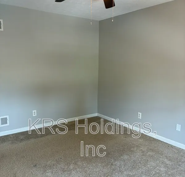 303 Joyce Dr — Photo 15