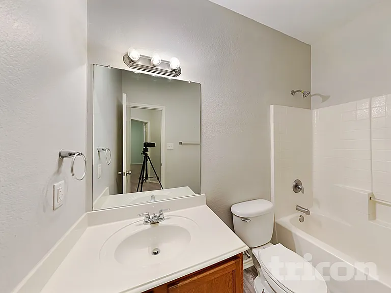 1615 Hillside Dr — Photo 17