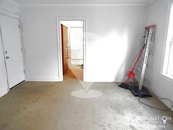 15.5x14.5 Living Room