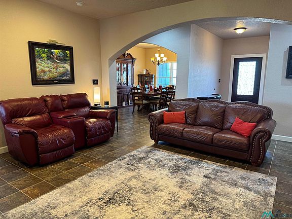 5th image of 300 Ridgecrest Dr