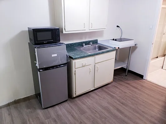 Rented by Metro Garden Realty NYC | media 4