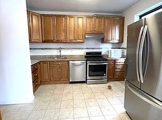 2106 Newtown Ave #3A, Astoria, NY 11102