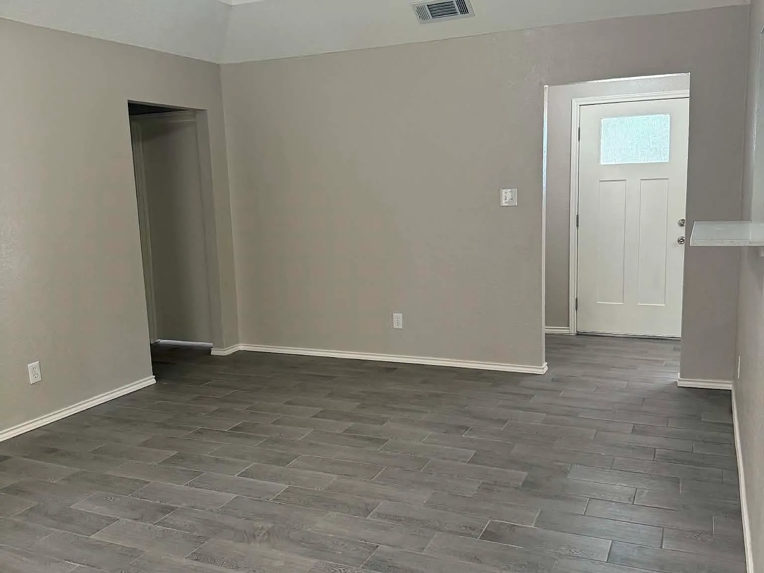 3 bed, 1449 sqft, $1,400 — Photo 2