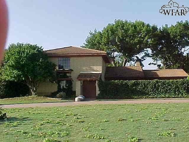 1st image of 1200 Sycamore Dr