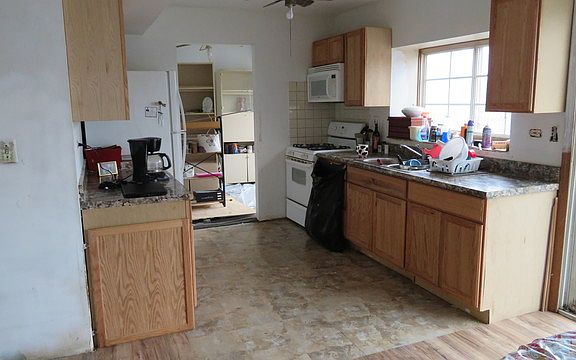 2nd image of 327 Newport Ln