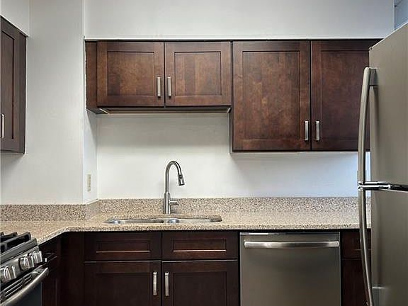 4th image of 2479 Peachtree Rd NE APT 317