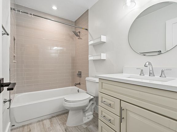 5th image of 26636 Southern Pines Dr #104