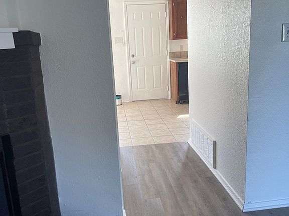2nd image of 3001 W Sycamore Cir #3001