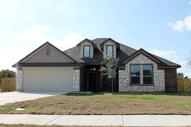 1st image of 2033 Chapel Creek Dr