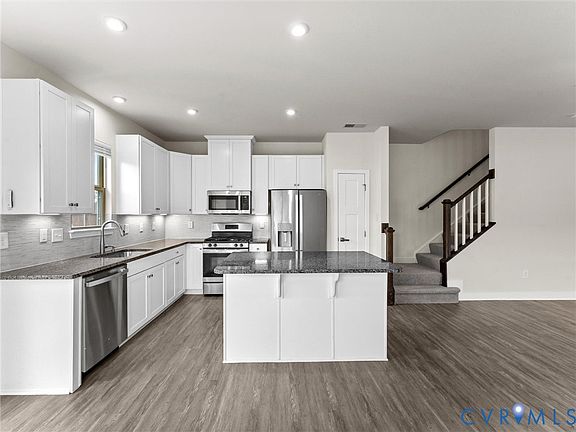 4th image of 4488 Braden Woods Dr