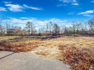 267 Old Country Rd, Eastport, NY 11941