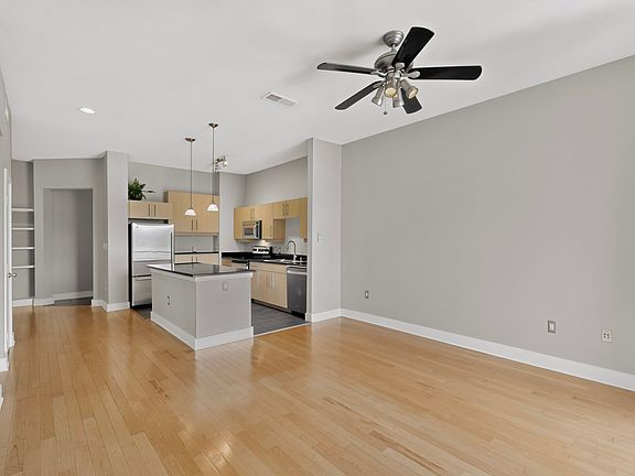4th image of 4414 Cedar Springs Rd APT 302
