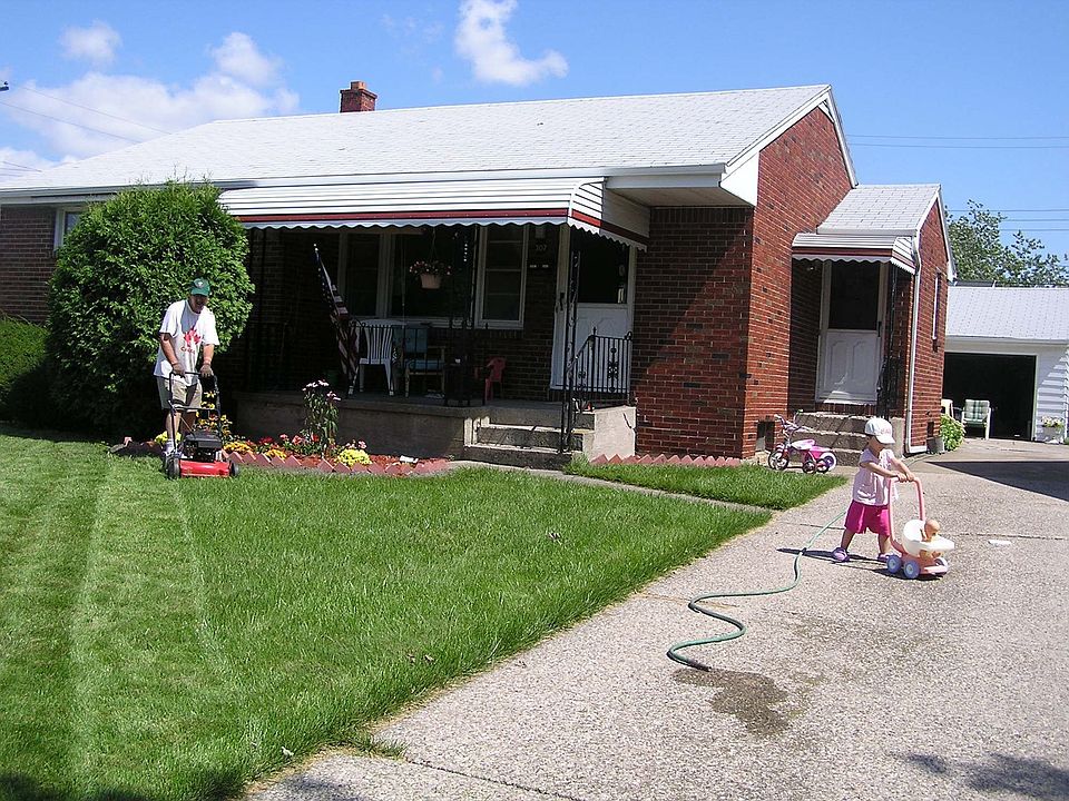 1st image of 307 N Willowlawn Pkwy