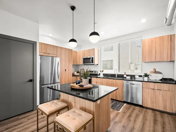 SUR17 Townhomes