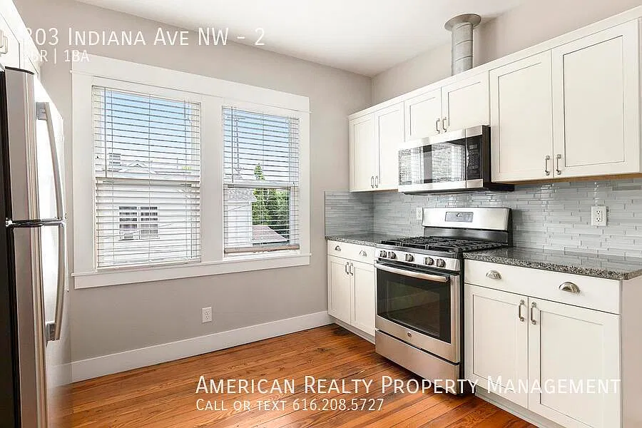 3 bed, 1306 sqft, $2,100 — Photo 3