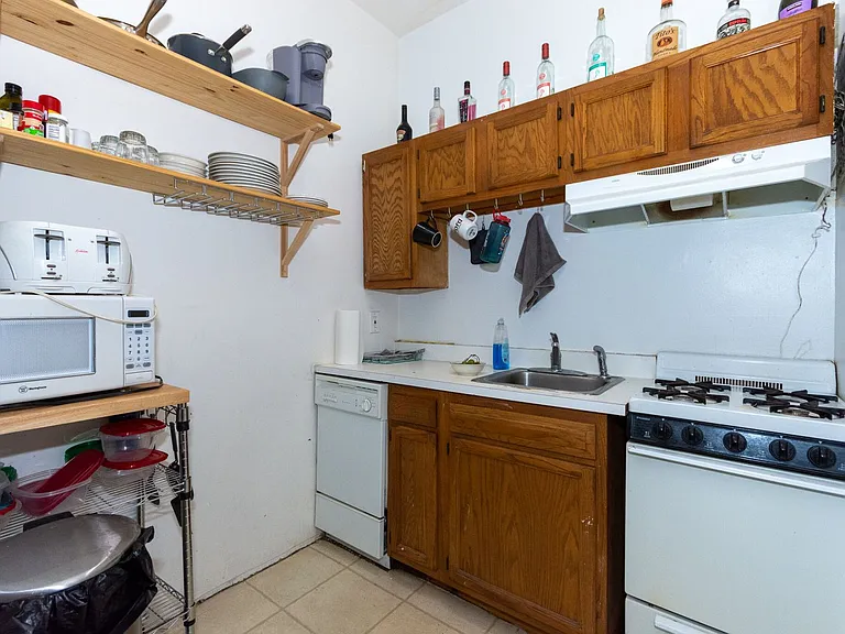 41 Brighton Ave #3C — Photo 4