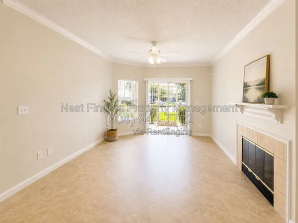 10000 Gate Pkwy N, Jacksonville, FL