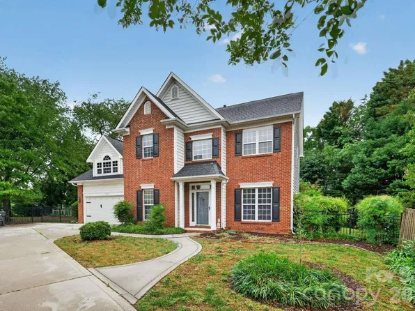 9539 Stawell Dr, Huntersville, NC 28078