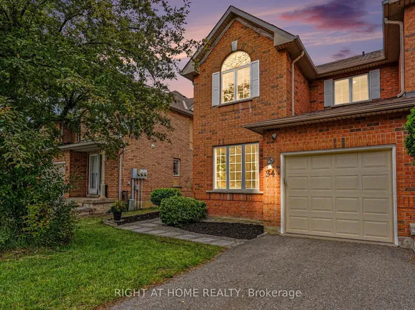 35 Malta Ave #34, Brampton, ON L6Y 5B4