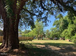 246 Ballentine St, Bay Saint Louis, MS 39520